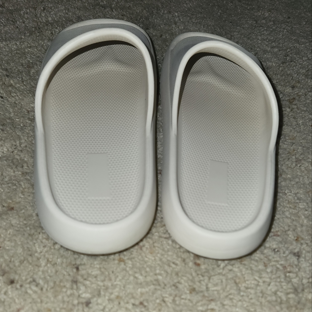 Women's Mad Love Star Slide Sandals size 9 off-white - Picture 4 of 6
